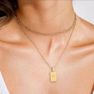 Gold Pendant Necklace Set